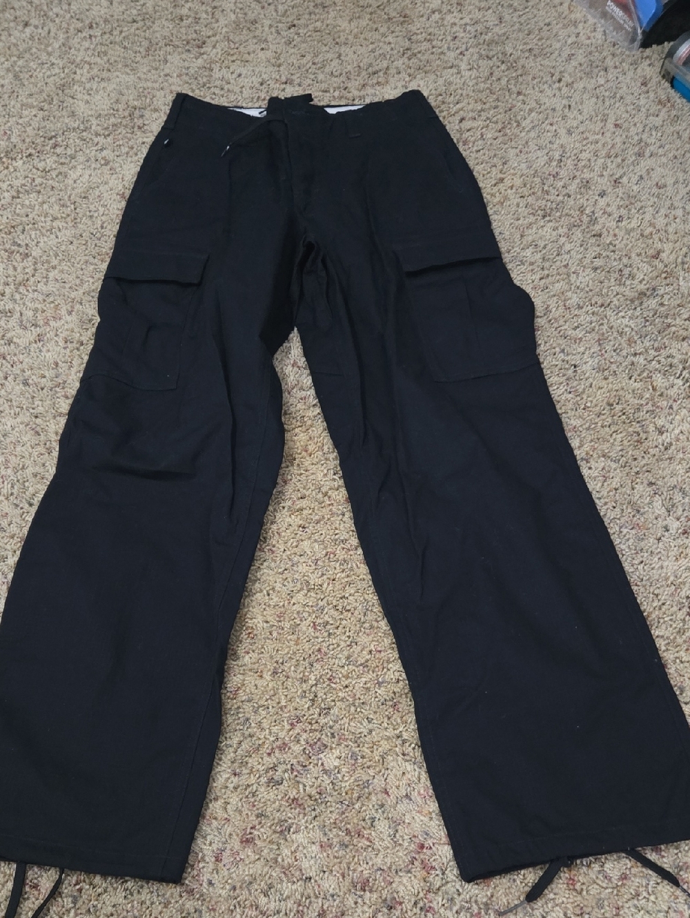 Nike Men's Black Cargo Pants with Utility Pockets